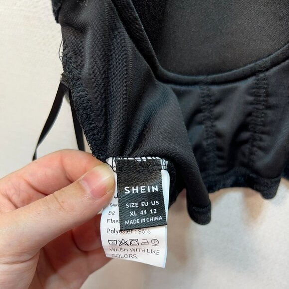 Womens Bae Velvet Bustier Chain Cami Top Size XL Black Sexy Chic Cropped Y2K - Picture 2 of 8